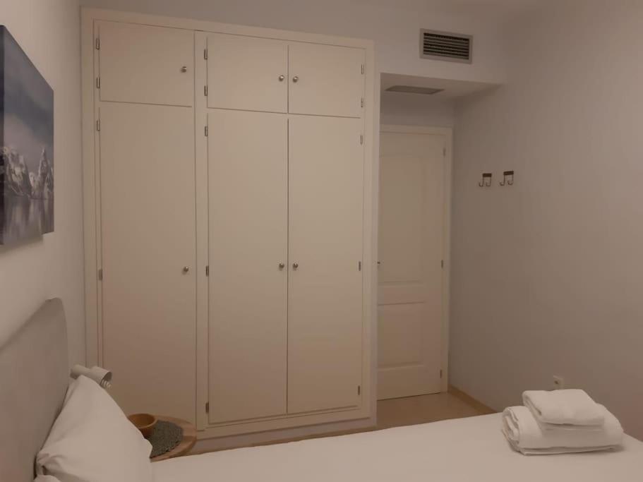 Nuevo-Luminoso Y Moderno. Parking Gratis!! Apartment Seville Exterior photo