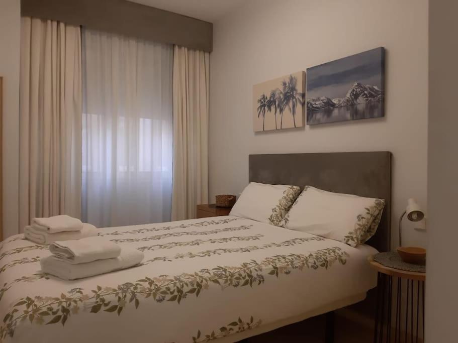 Nuevo-Luminoso Y Moderno. Parking Gratis!! Apartment Seville Exterior photo